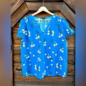 NWOT. Hilary Radley flowly summer top.